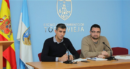 Gerente de Agamed en rueda de prensa comunicando el convenio de colaboración con ADL (Agencia de Desarrollo Local)